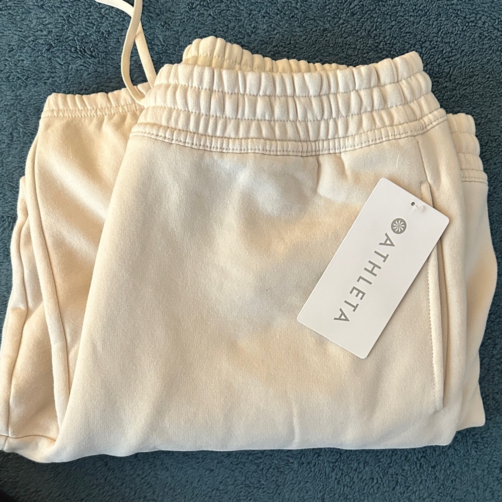 Athleta Off-White Sweatpants
FINAL PRICE

Never worn! Perfect